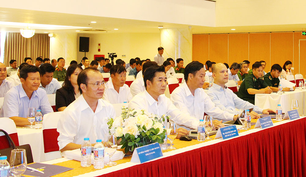 Tuyên truyền Luật địa chất khoáng sản và các văn bản hướng dẫn thi hành tại Vĩnh Long