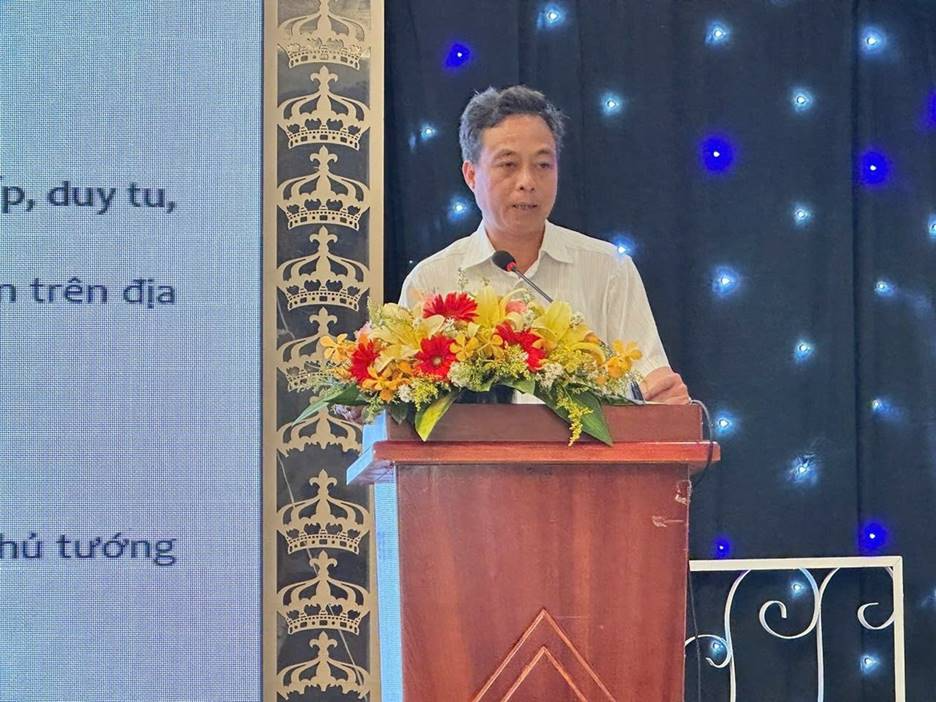 Ông Nguyễn Đức Thu - Trưởng phòng Thẩm định hồ sơ hoạt động khoáng sản giới thiệu các quy định chi tiết thi hành một số điều của Luật Địa chất và Khoáng sản. Ảnh: Thục Vy.